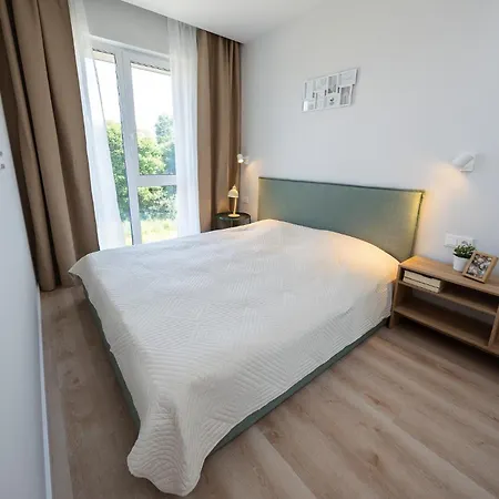 Bangu Apartamentai Su Sildomu Baseinu * Połąga