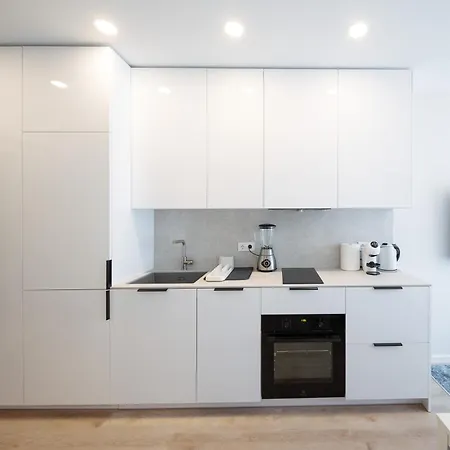 Bangu Apartamentai Su Sildomu Baseinu Apartament
