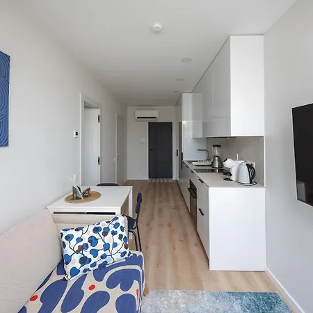 Bangu Apartamentai Su Sildomu Baseinu