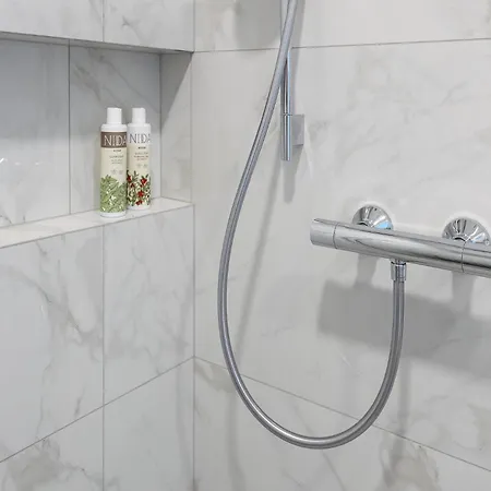 Bangu Apartamentai Su Sildomu Baseinu Apartament