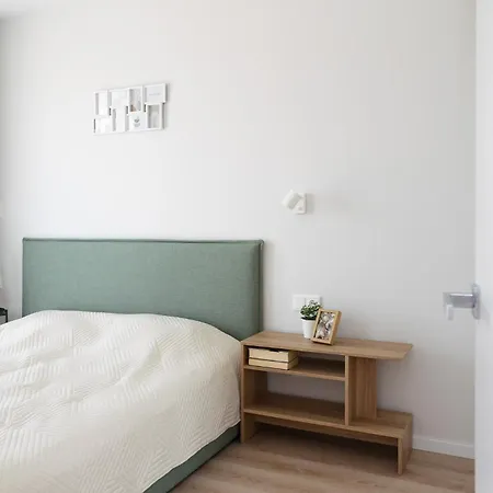 Bangu Apartamentai Su Sildomu Baseinu 帕兰加