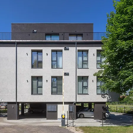 Bangu Apartamentai Su Sildomu Baseinu Połąga