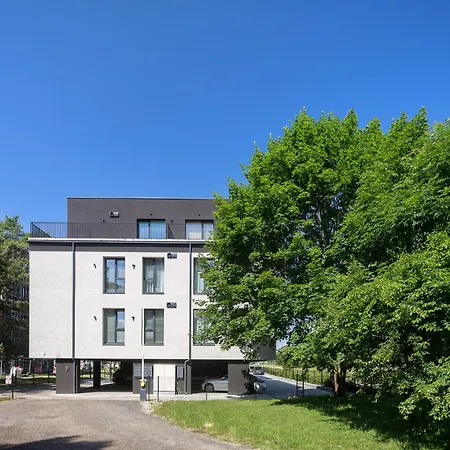 Apartament Bangu Apartamentai Su Sildomu Baseinu *